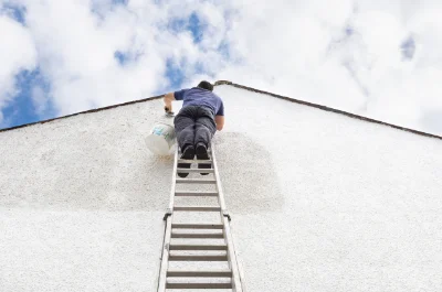 Peinture extérieure à la Roque-Baignard — façades et ravalement
